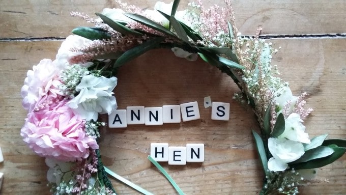 Little Miss Notting Hil & Her Flower Crown Making Hen Party