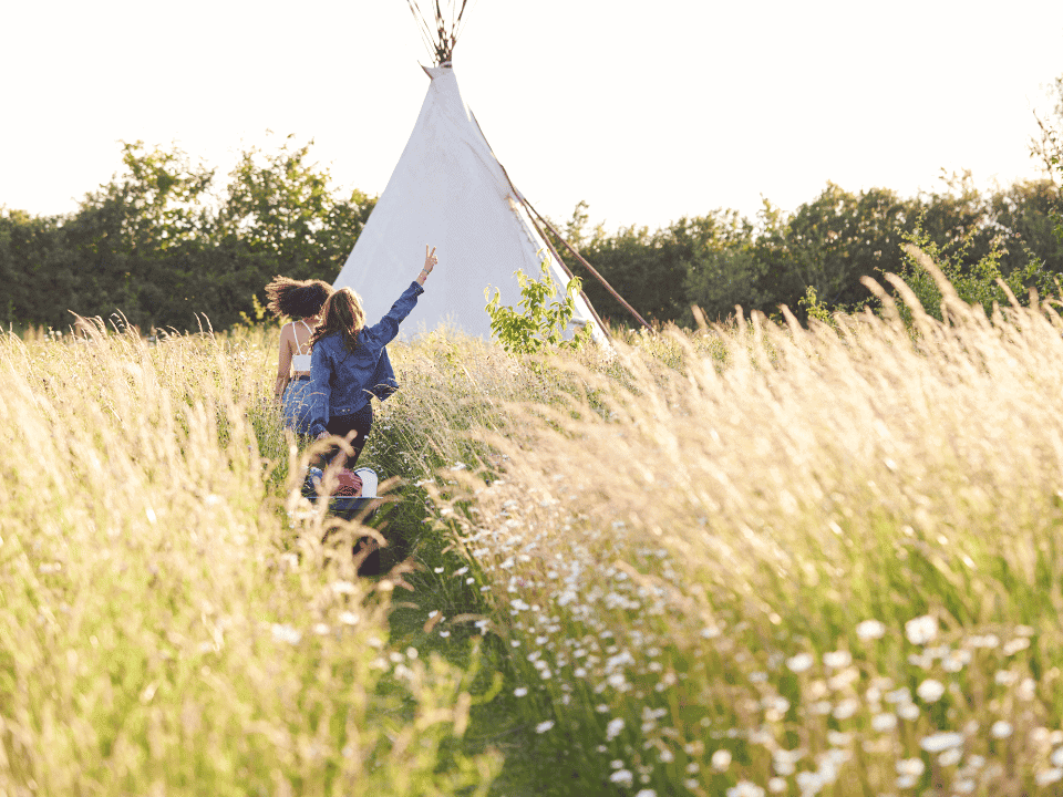 oxford glamping hen party site with tents