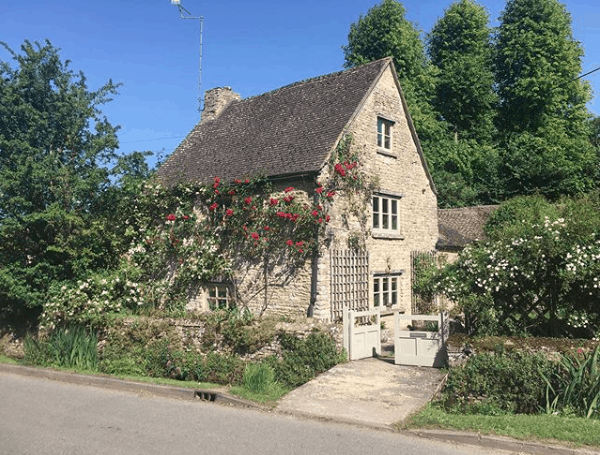 pretty Cotswold cottage