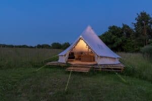 hen party glamping in the Cotswolds