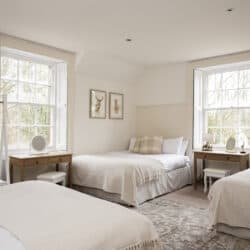 Hen Party Cottage With Hot Tub In The Cotswolds