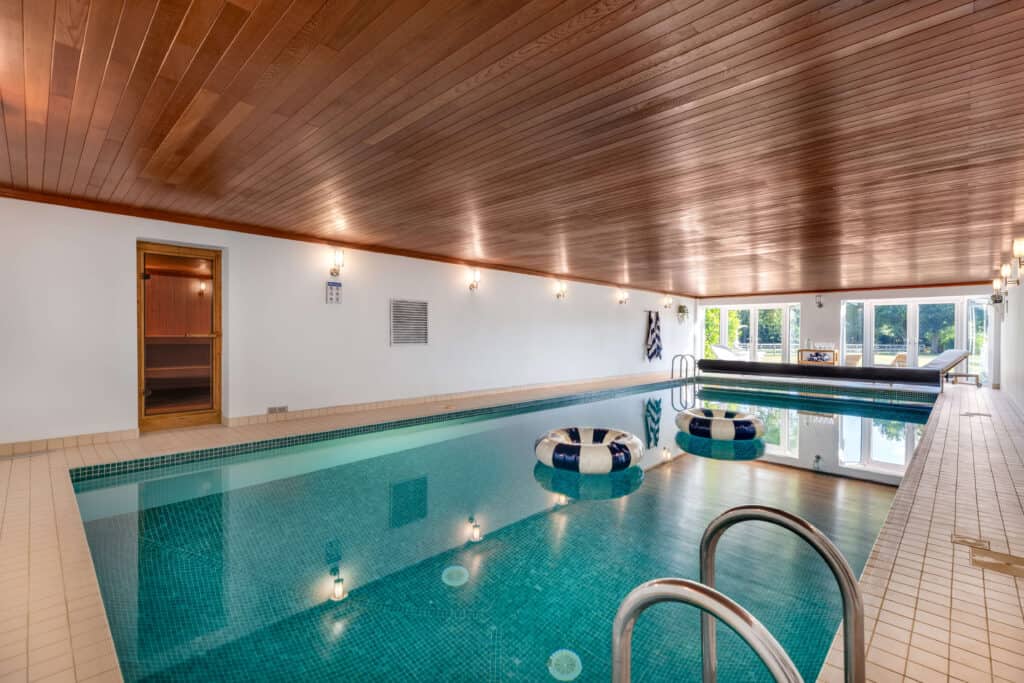 luxury hen party house near london with a beautiful indoor pool