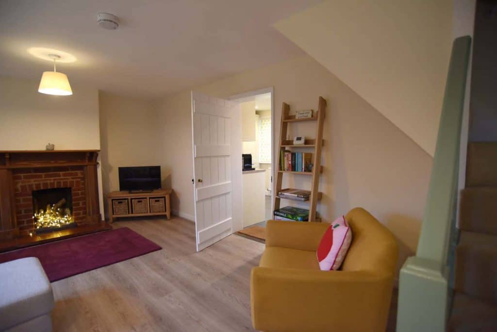 Stylish space in Cambridge cottage for hen parties