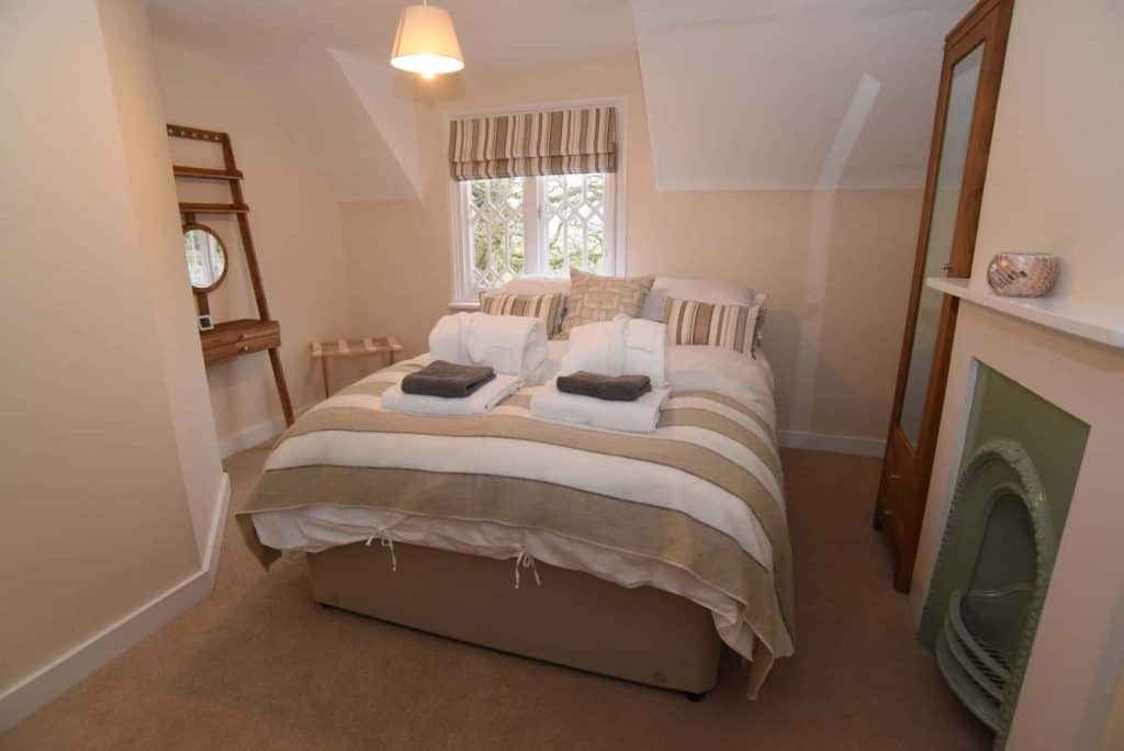 Bedroom in cottage near Cambridge